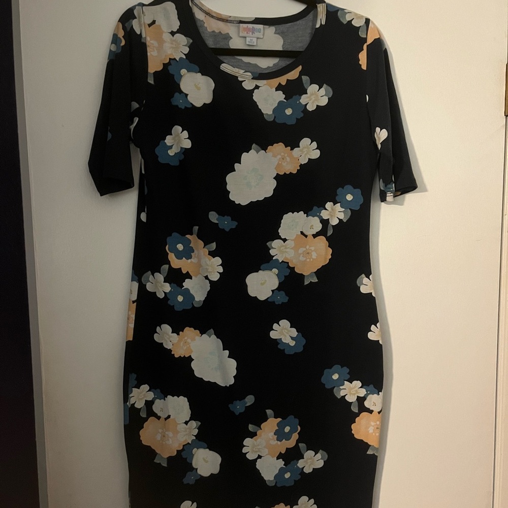 LuLaRoe Julia dress, size m, navy floral pattern.